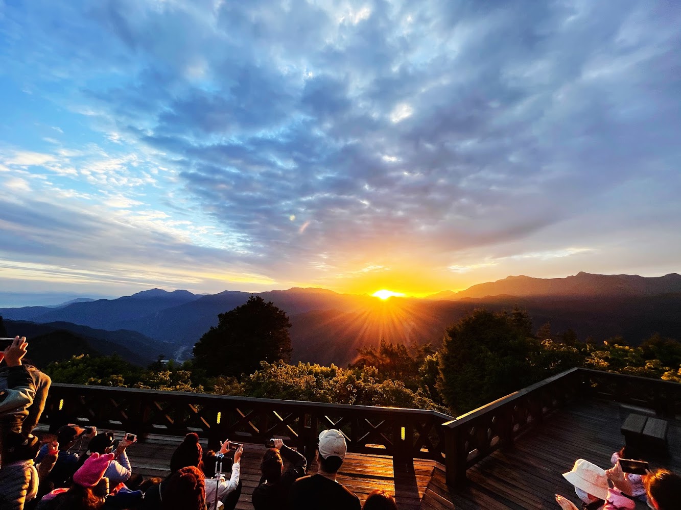 小笠原山觀景台全景
