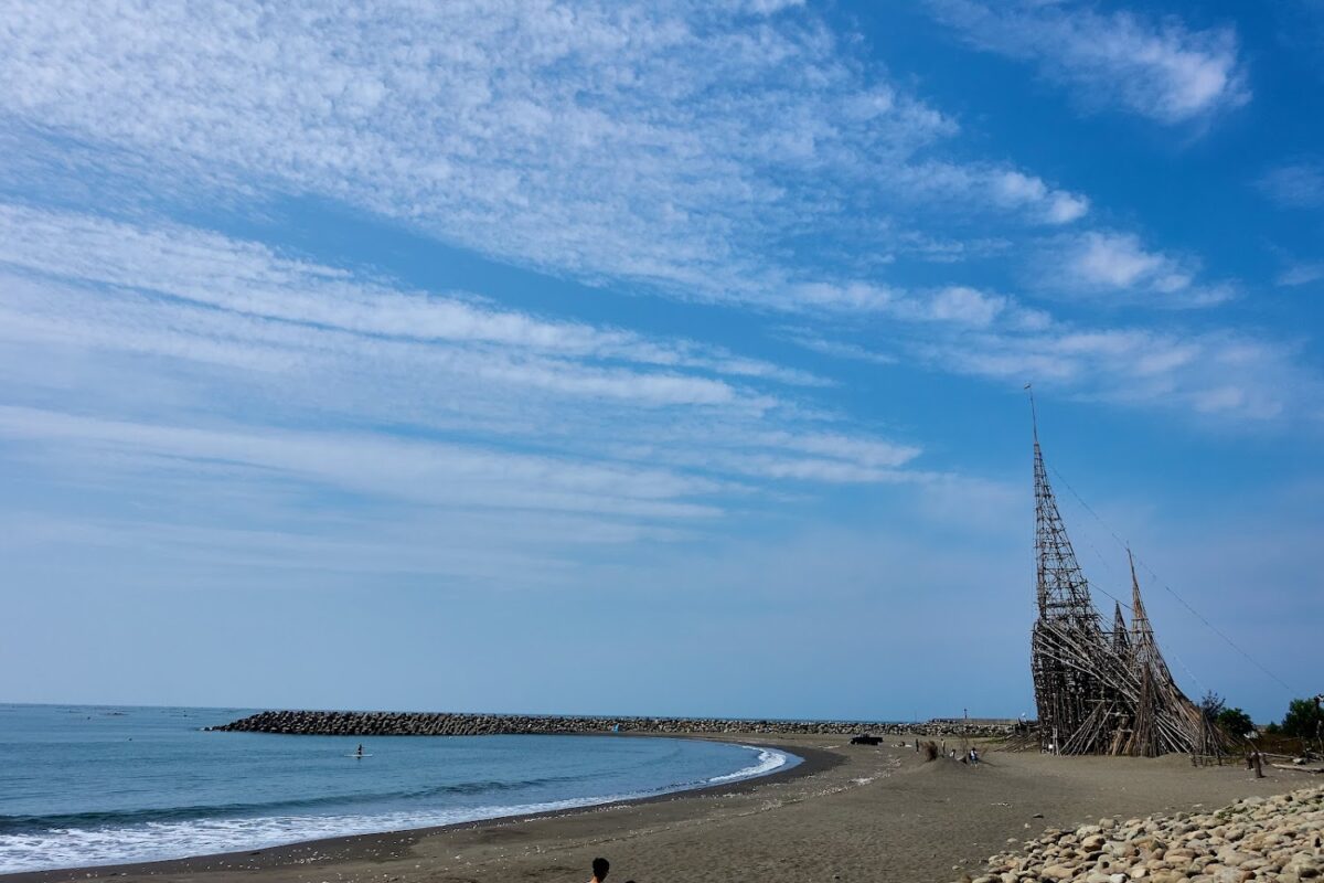 漁光島森林與沙灘美景