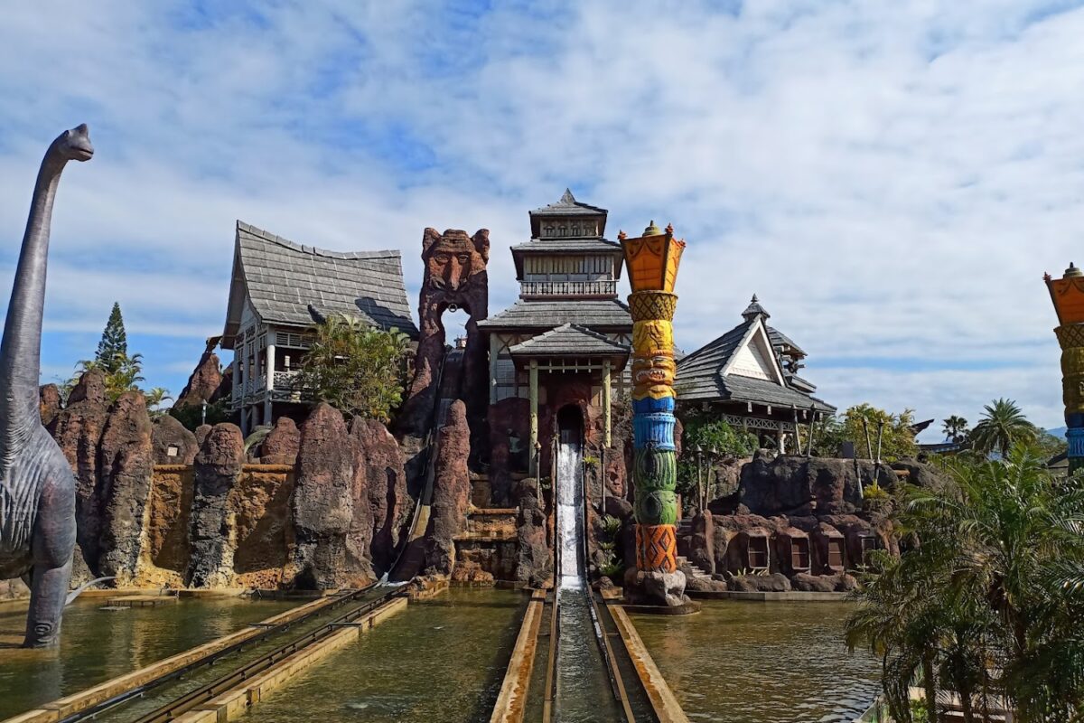 六福村主題遊樂園