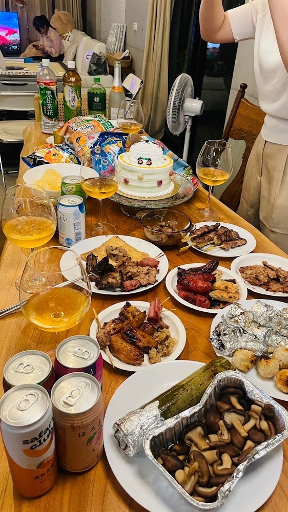 民宿準備的豐盛餐點與貼心點心