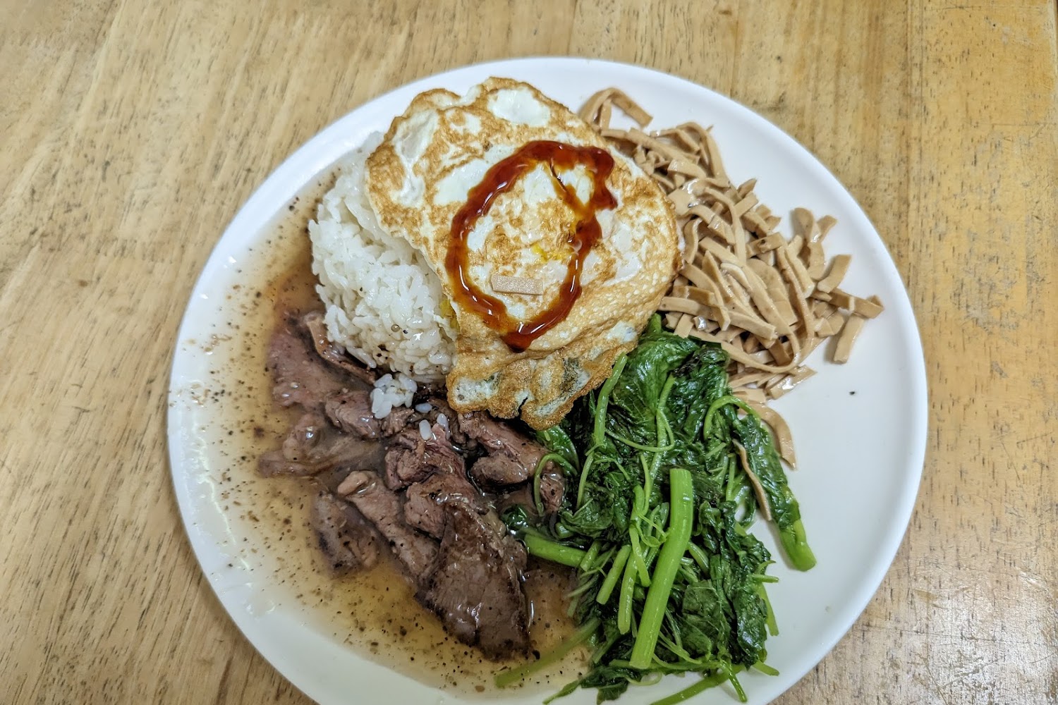鐵板牛排飯