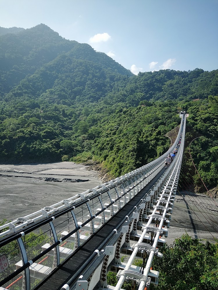 山川琉璃吊橋景觀