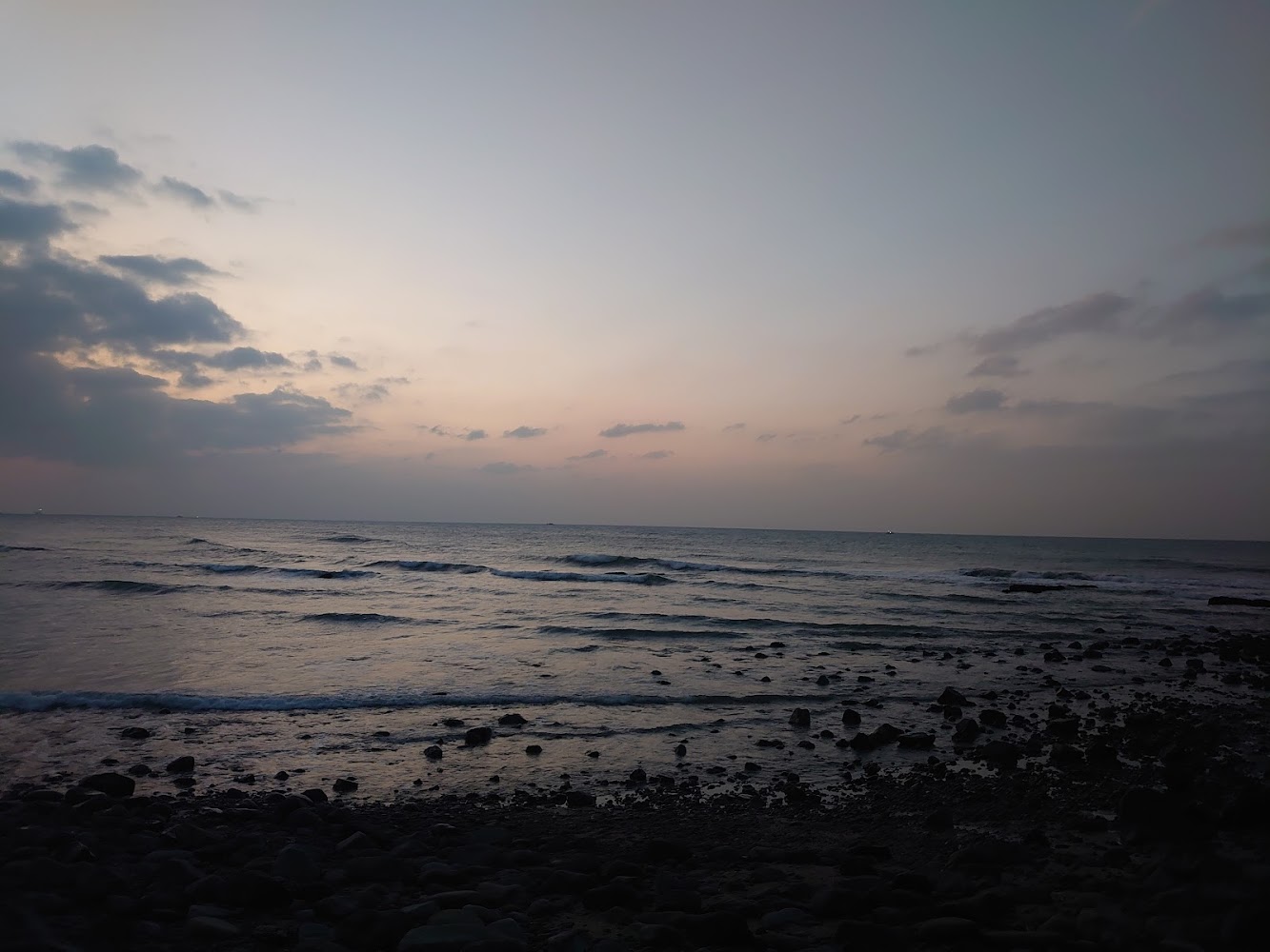 淡海觀浪處海景