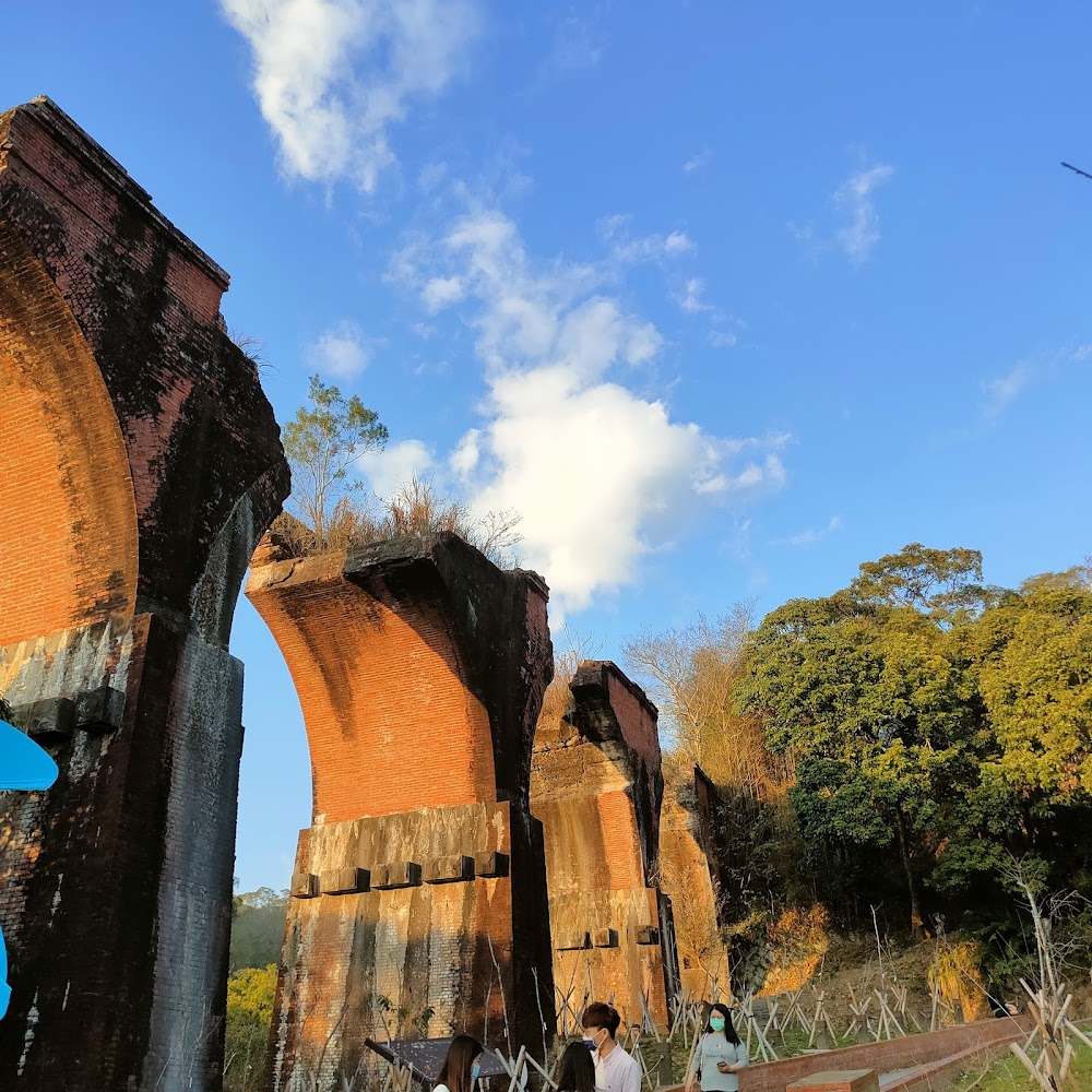 龍騰斷橋紅磚拱橋遺跡
