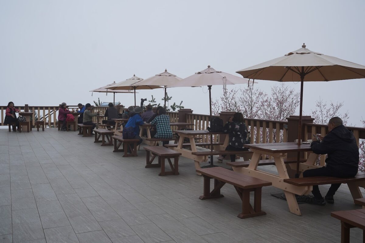 雪霸休閒農場餐廳內部