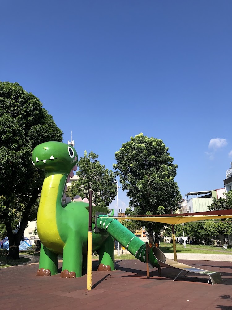 勝利動物溜滑梯公園