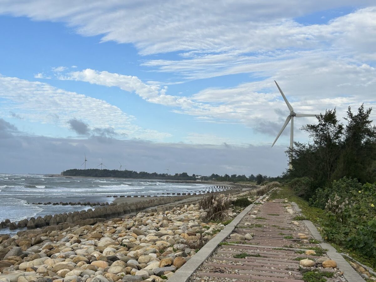 鳳鼻尾防波堤海景