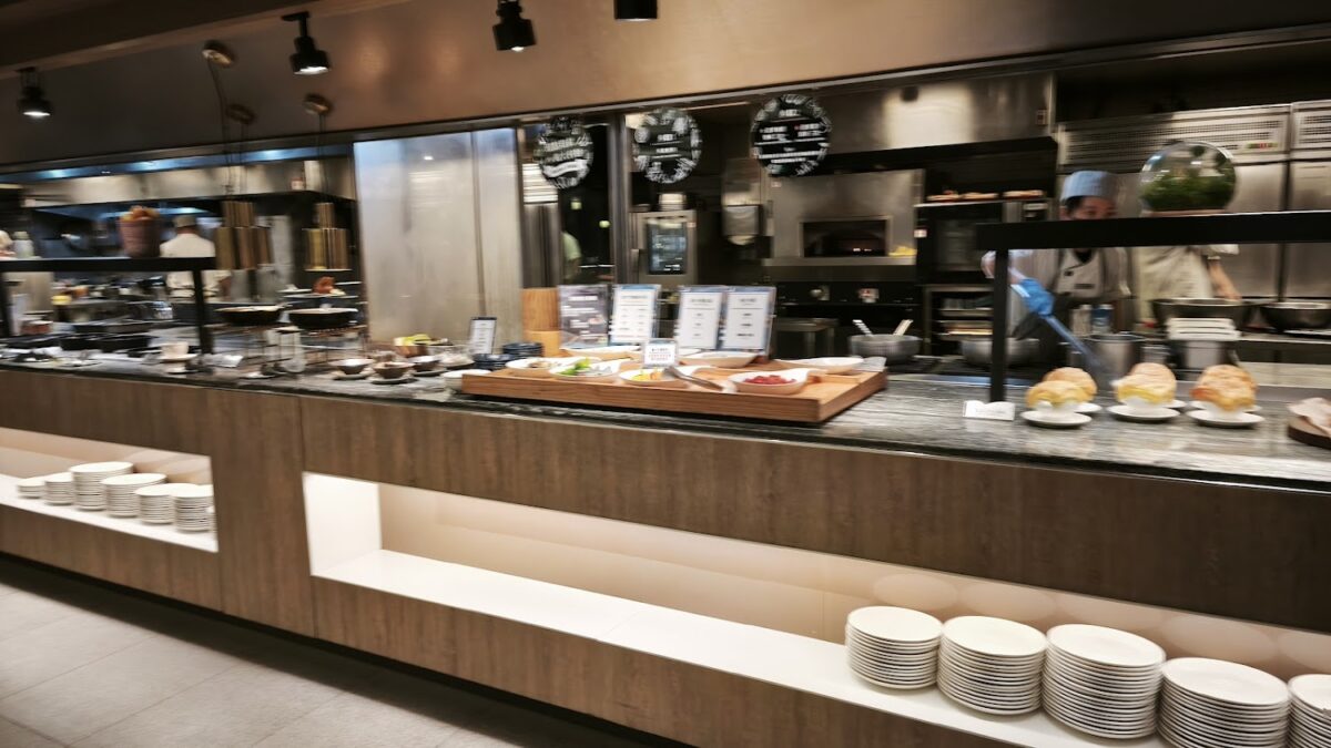 饗食天堂 高雄三多店