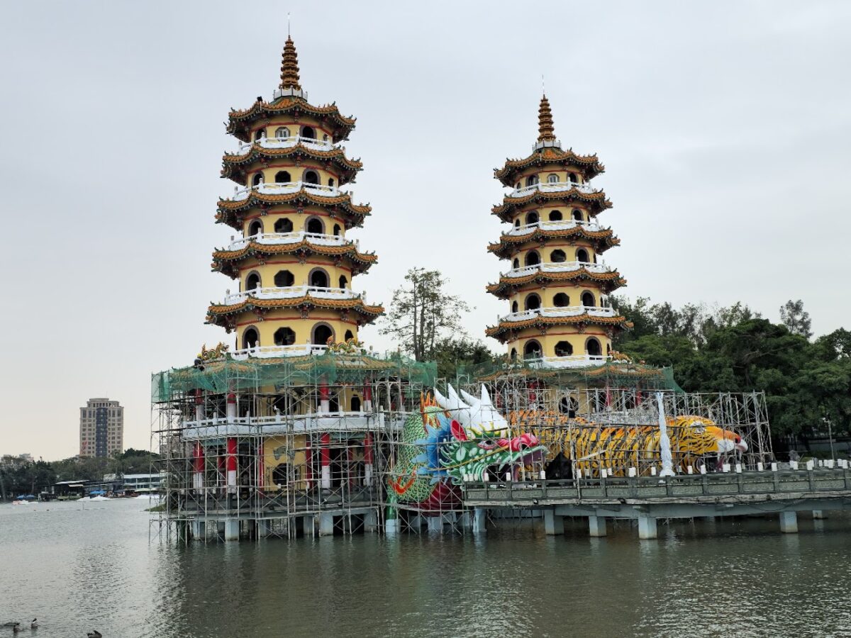 蓮池潭風景區全景