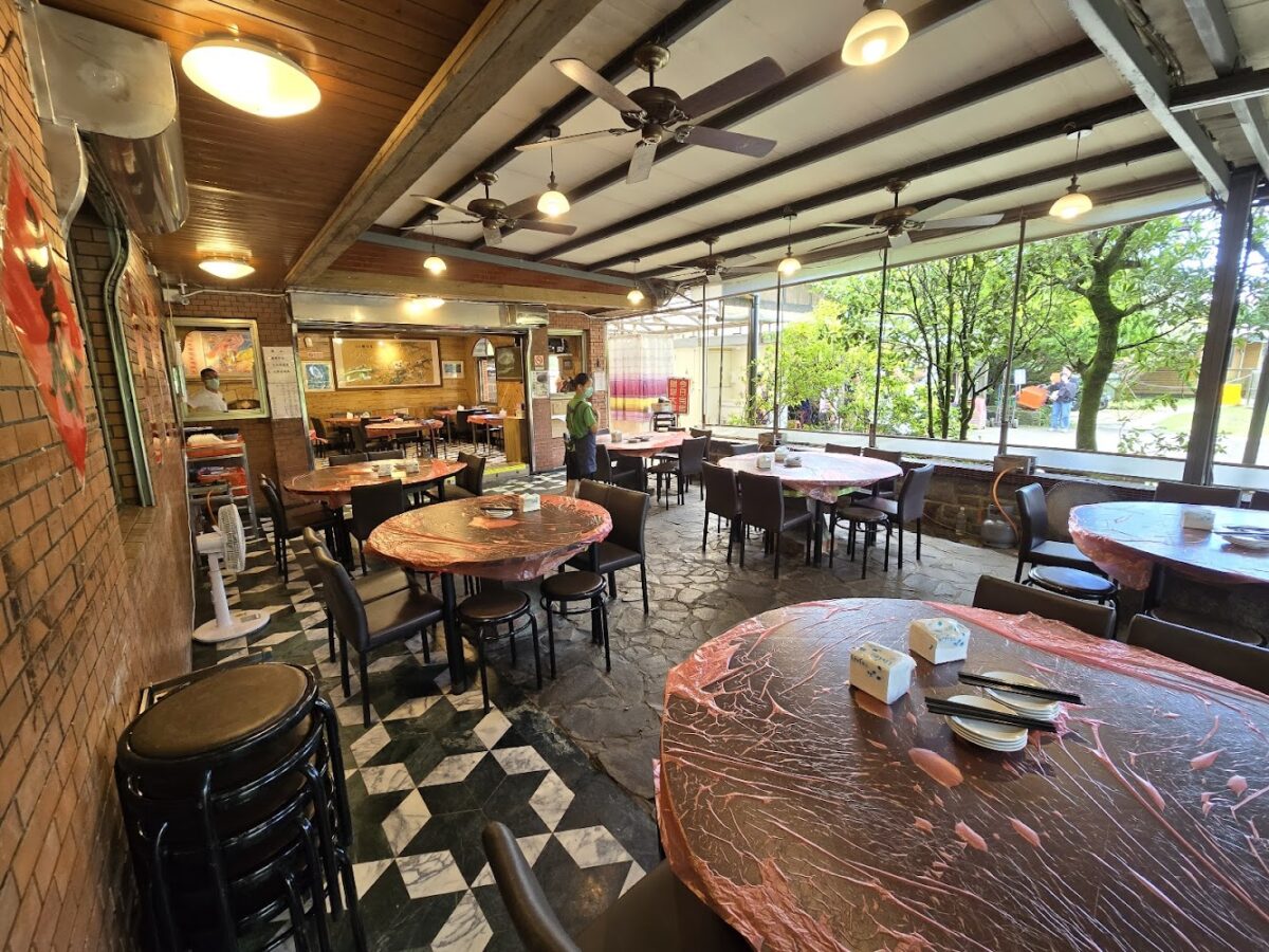 冠宸食館店面外觀