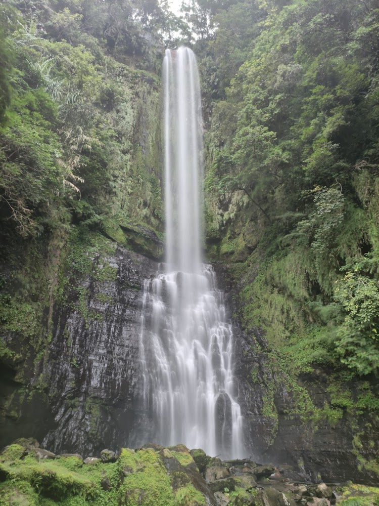 五峰旗瀑布景觀