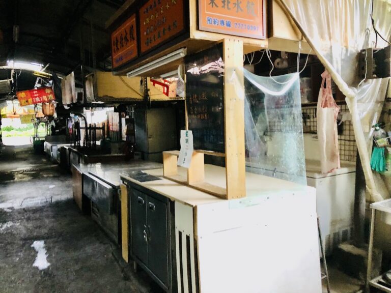 第五市場｜台中第五市場必吃美食攻略：太空紅茶冰、蚵仔粥、老字號丸子，在地人的銅板美味地圖