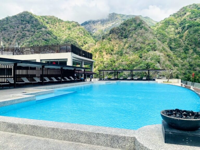 太魯閣晶英酒店｜太魯閣晶英酒店 2025 深度評測：坐擁大峽谷奇景、露天泳池與寵物友善的五星奢華避世飯店