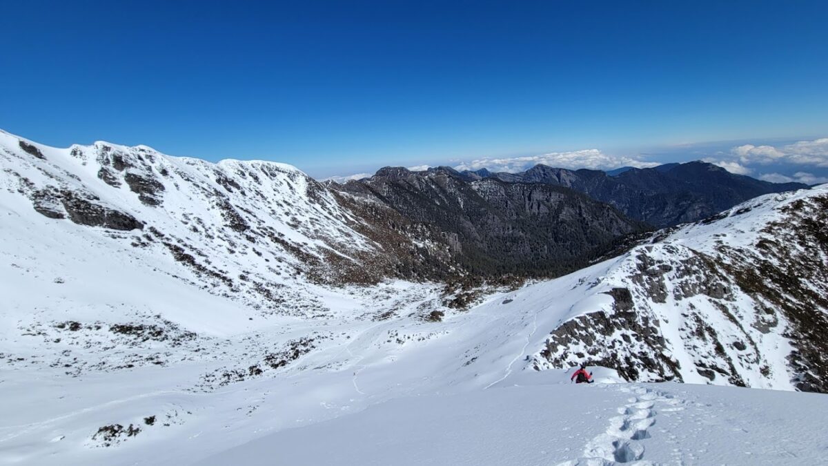 梨山｜梨山旅遊懶人包 2025：探訪雪山、絕美雲海與高山果鄉景點全攻略