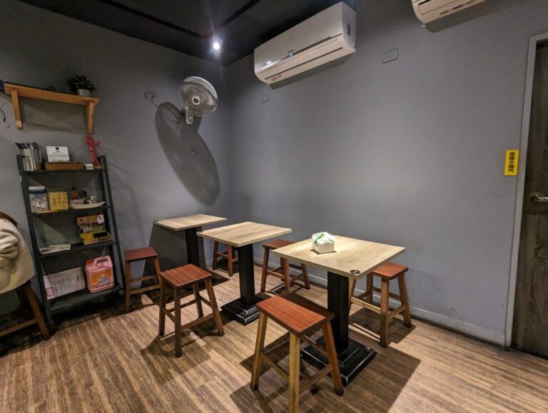 屏東美食｜屏東美食 2025 懶人包：嚴選 8 間必吃特色餐廳，從老宅咖啡到精品燒肉全攻略
