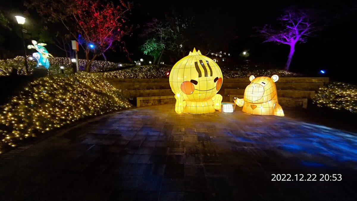 四重溪溫泉公園｜四重溪溫泉公園 2025 旅遊全攻略：免費日式足湯、璀璨光影季與屏東必訪溫泉聖地