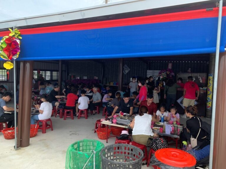 東石烤蚵吃到飽｜東石烤蚵吃到飽 2025 精選 8 間超人氣店家：200元無限續、川劇變臉、海陸雙享懶人包