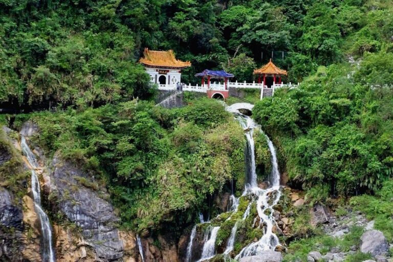 花蓮景點推薦｜2025花蓮景點推薦｜嚴選8大必去打卡勝地，絕美海景與親子農場懶人包