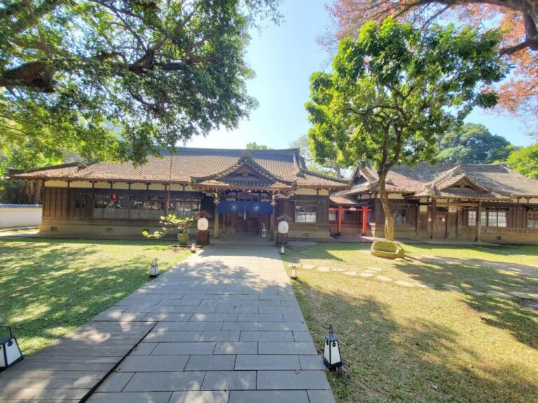 嘉義一日遊｜嘉義一日遊 2025 攻略：漫步嘉義公園百年風華，射日塔、昭和十八景點全收錄