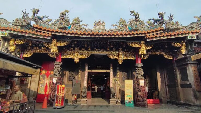 新竹城隍廟｜新竹城隍廟 2025 旅遊攻略：走訪百年信仰中心，必吃美食名單全收錄