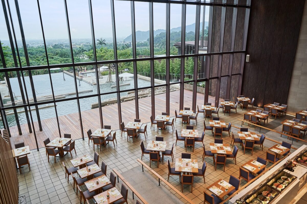 雲天自助餐廳