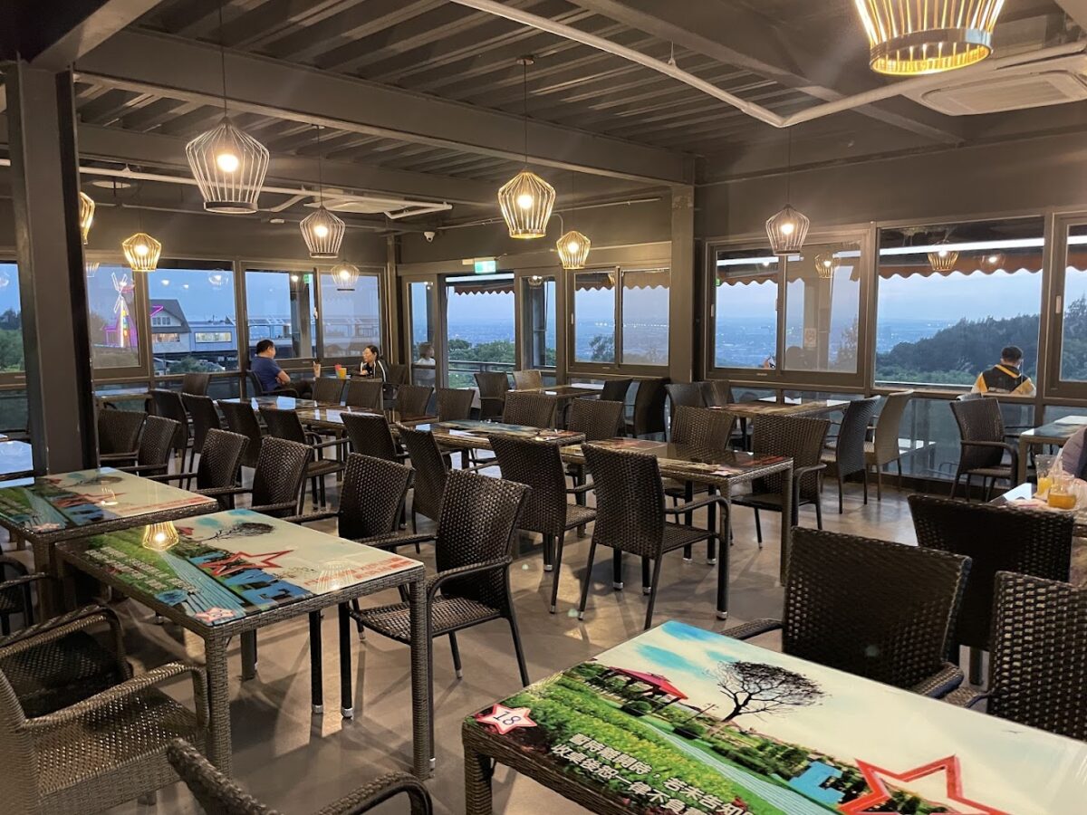 古山星辰輕食餐廳飛機景觀