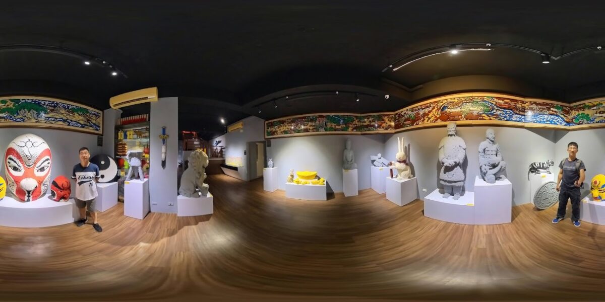 樂色山室內展區與戶外小小兵軍團