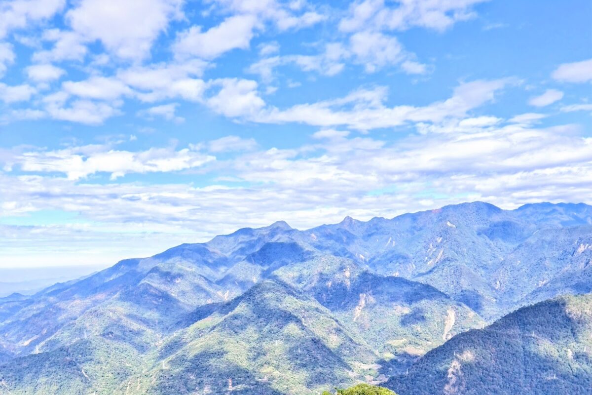 白毛山步道指引牌