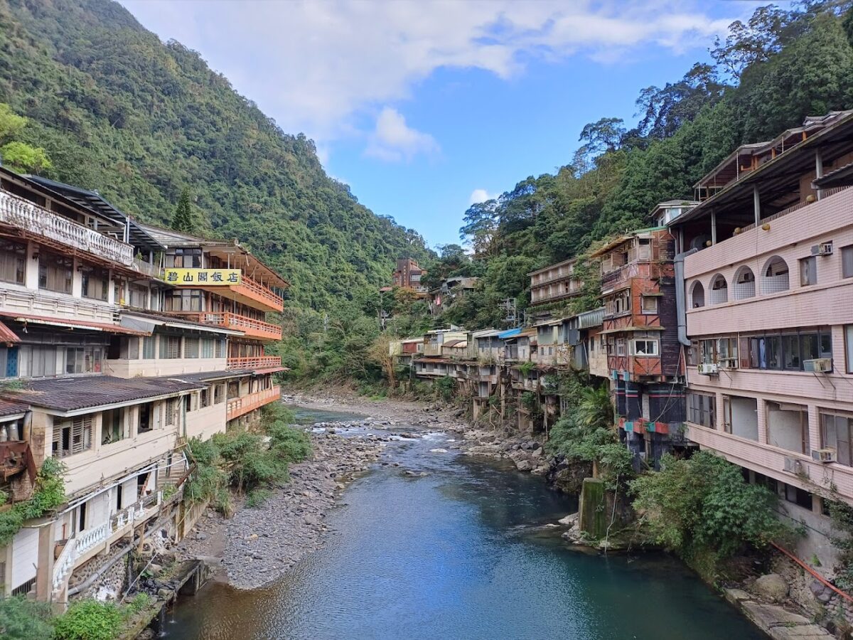 烏來老街熱鬧景象