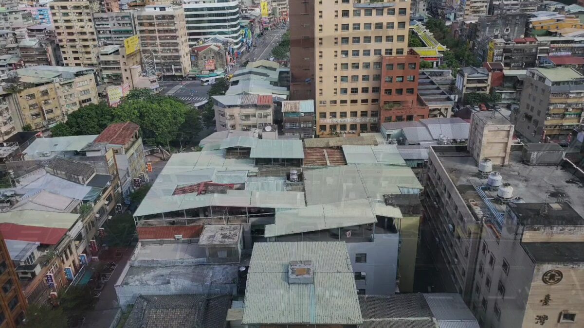 台北凱達大飯店外觀宏偉，是萬華區的醒目地標