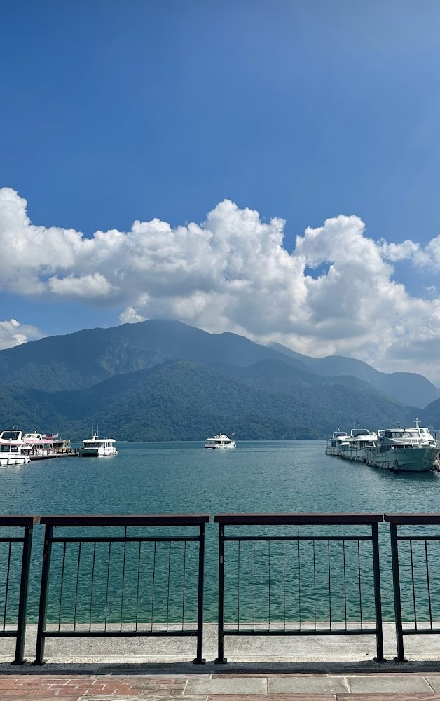 日月潭清晨景色