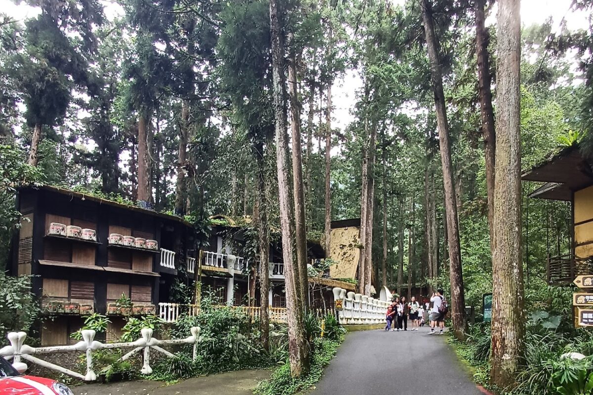 妖怪村商圈特色建築