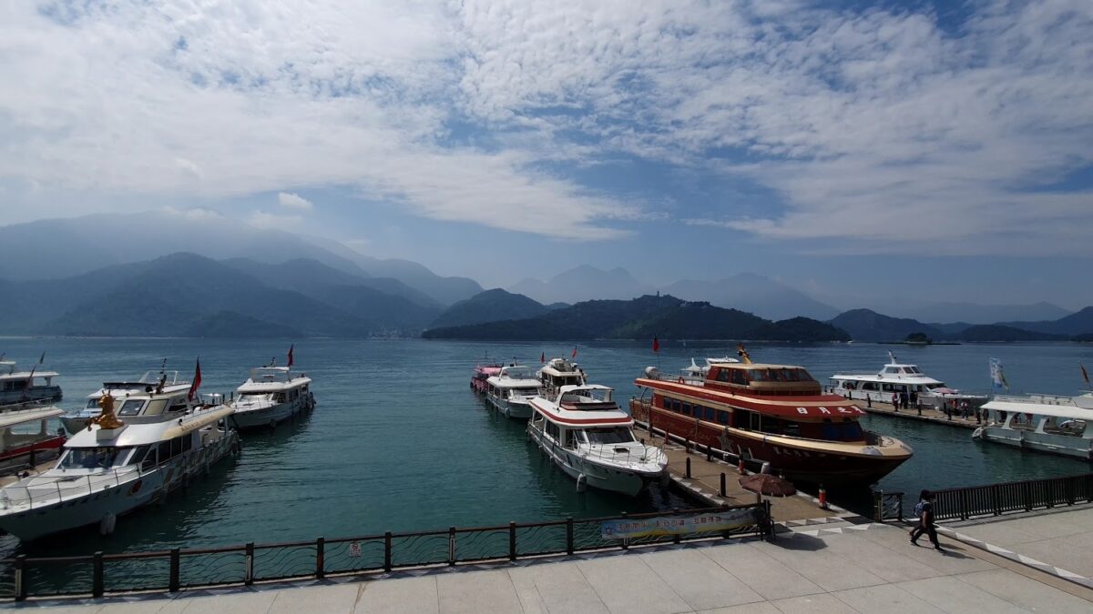 湖畔步道