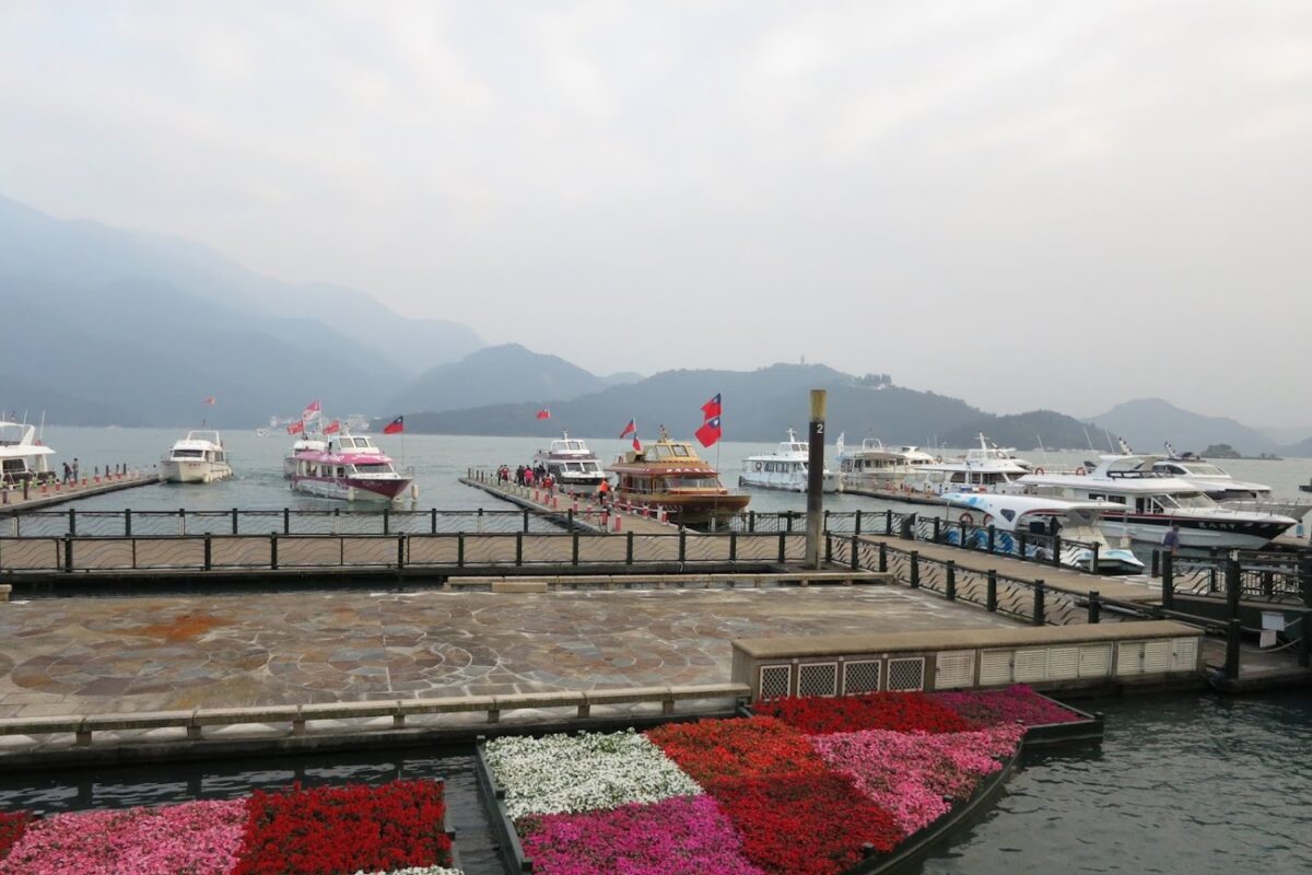 水社碼頭湖景
