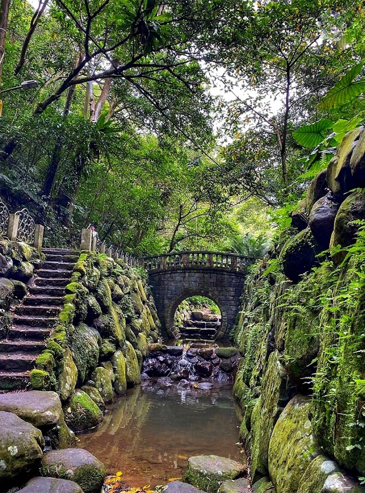 虎山親山步道入口與景色