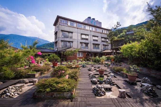 烏來淞呂溫泉會館