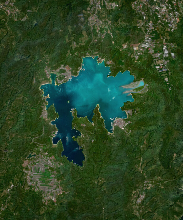 Sun_Moon_Lake_Sentinel 2B_MSI_2024 04 04
