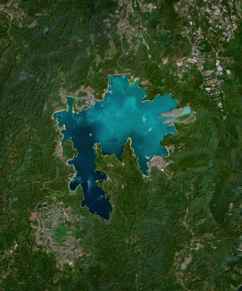 Sun_Moon_Lake_Sentinel 2B_MSI_2024 04 04