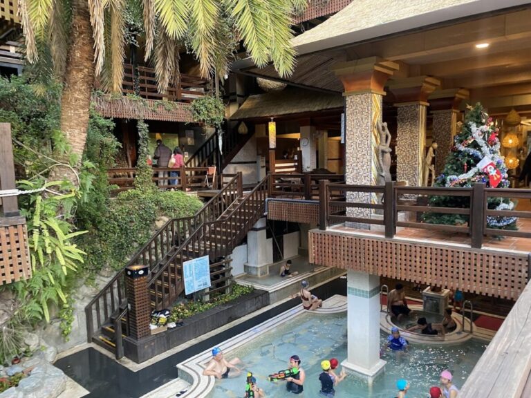 四季溫泉會館｜四季溫泉會館：谷關南洋風渡假首選，高CP值寵物友善溫泉飯店 (2026)