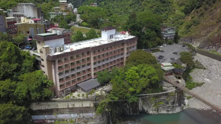 谷關溫泉｜谷關溫泉2026深度遊：大甲溪絕美山景、登山步道與交通全攻略
