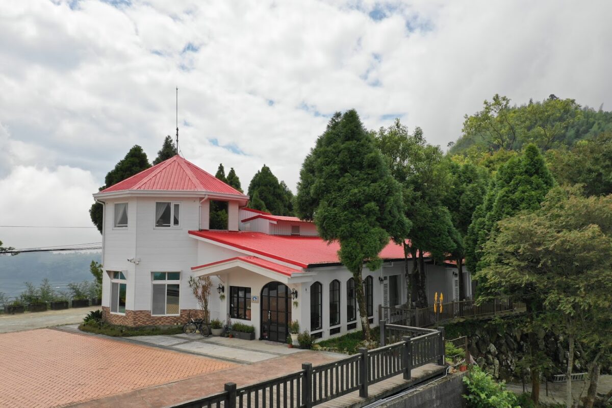 十方山水民宿戶外平台