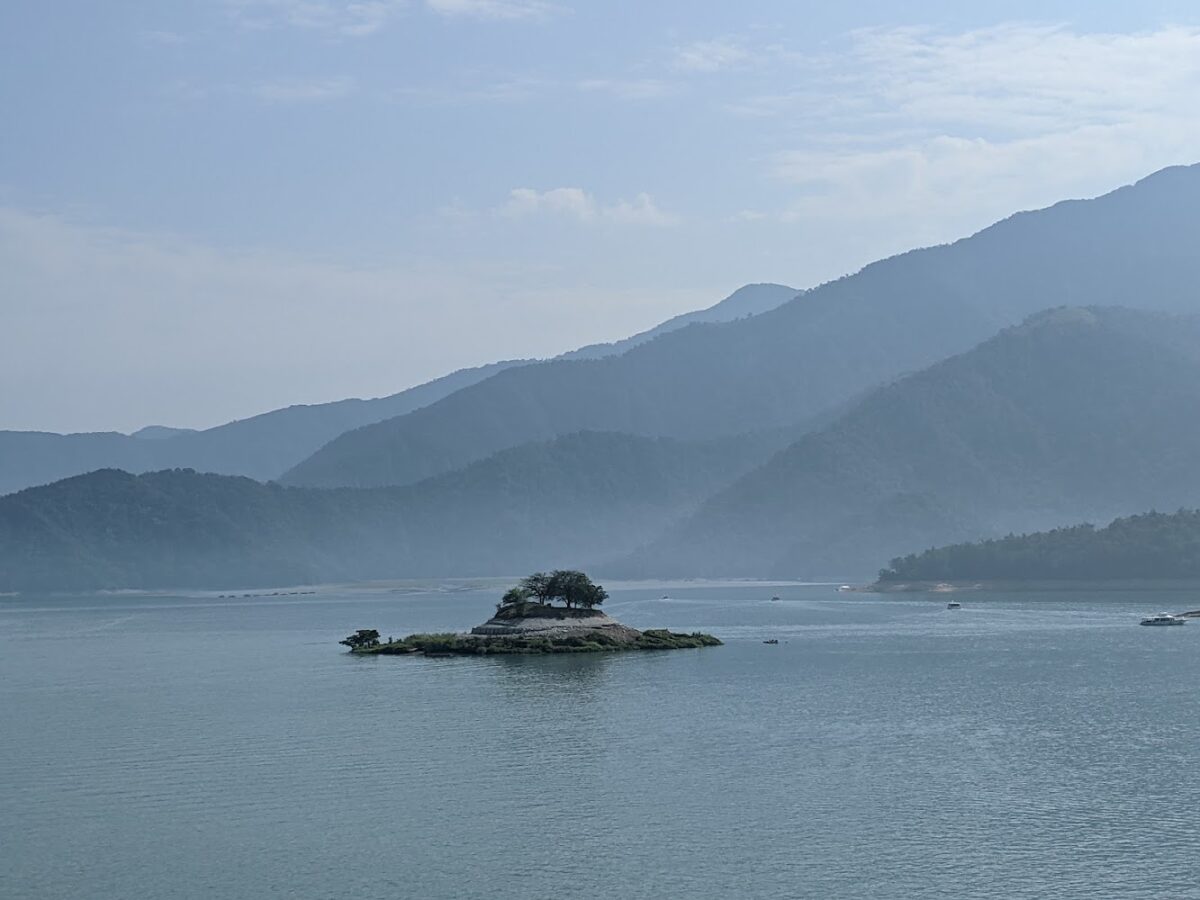 向山懸臂式觀景台