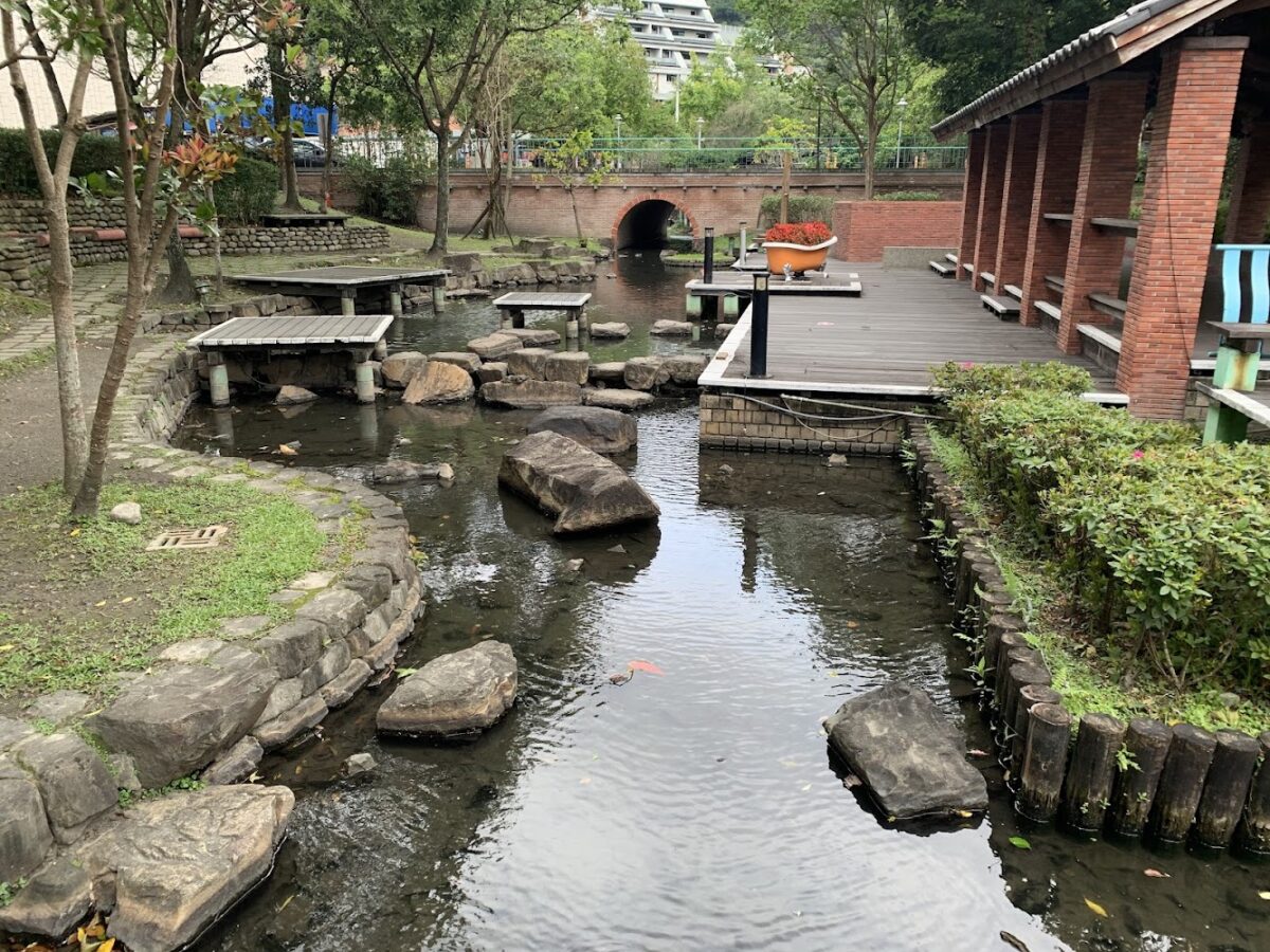 湯圍溝溫泉公園溫泉魚