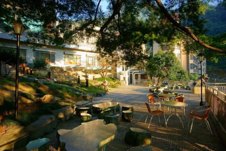 谷關溫泉飯店｜谷關溫泉飯店 2026 住宿懶人包：5 間高評價溫泉飯店與森林木屋推薦