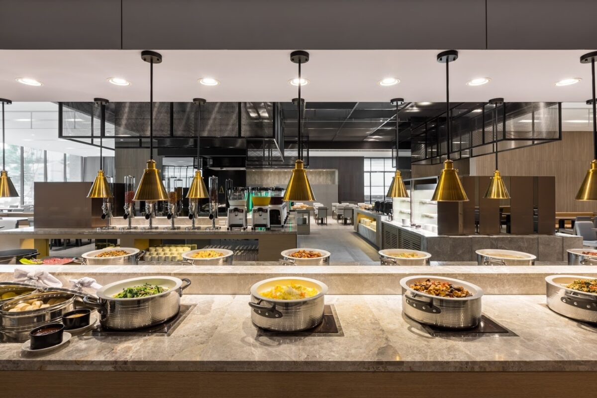 煙波台南｜煙波台南大飯店 2026 住宿推薦：府城核心地段、質感泳池與必吃早午餐全攻略