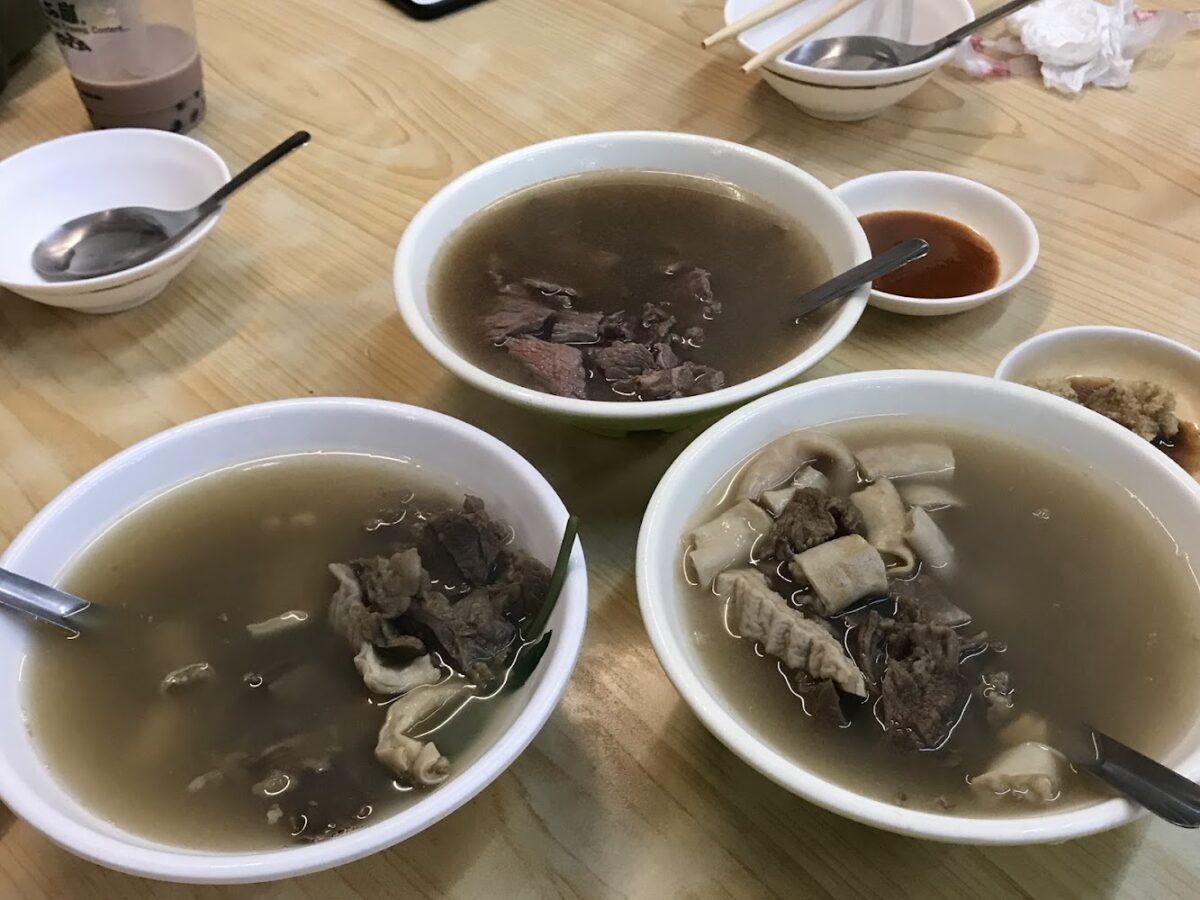 潮州美食｜潮州美食推薦 2026 必吃懶人包：從牛肉湯、古早味肉圓到深夜宵夜全攻略